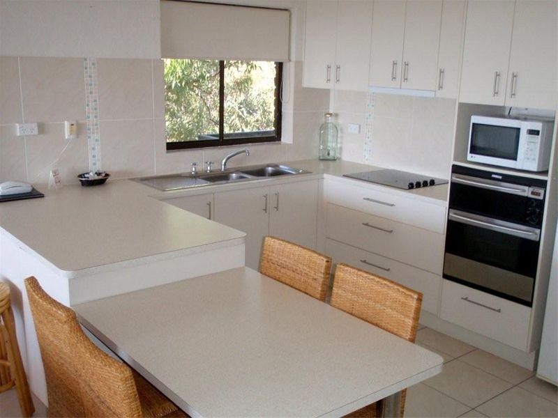 112 Dickson Way, Point Lookout QLD 4183