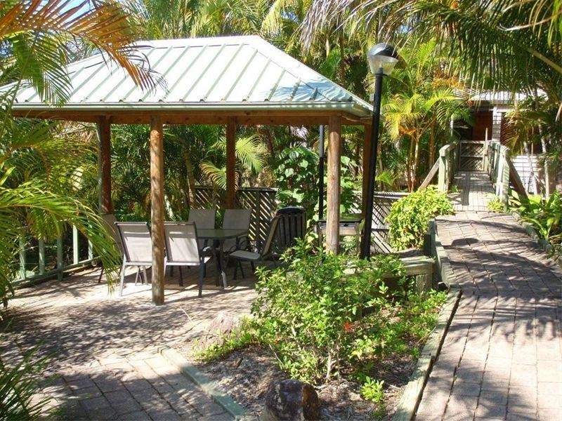 112 Dickson Way, Point Lookout QLD 4183