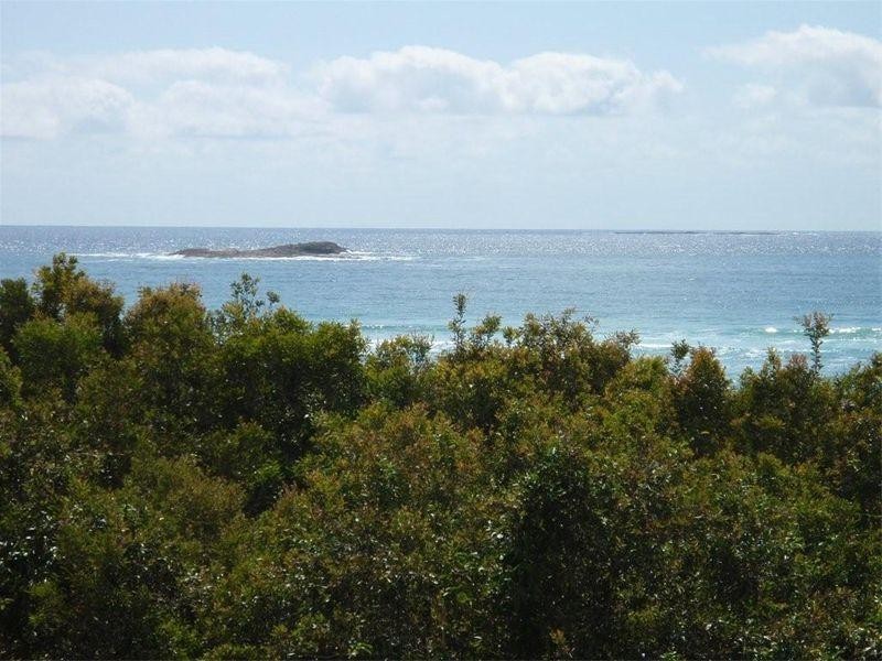112 Dickson Way, Point Lookout QLD 4183