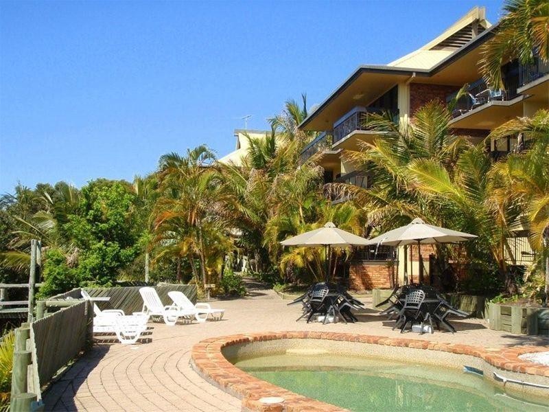 112 Dickson Way, Point Lookout QLD 4183