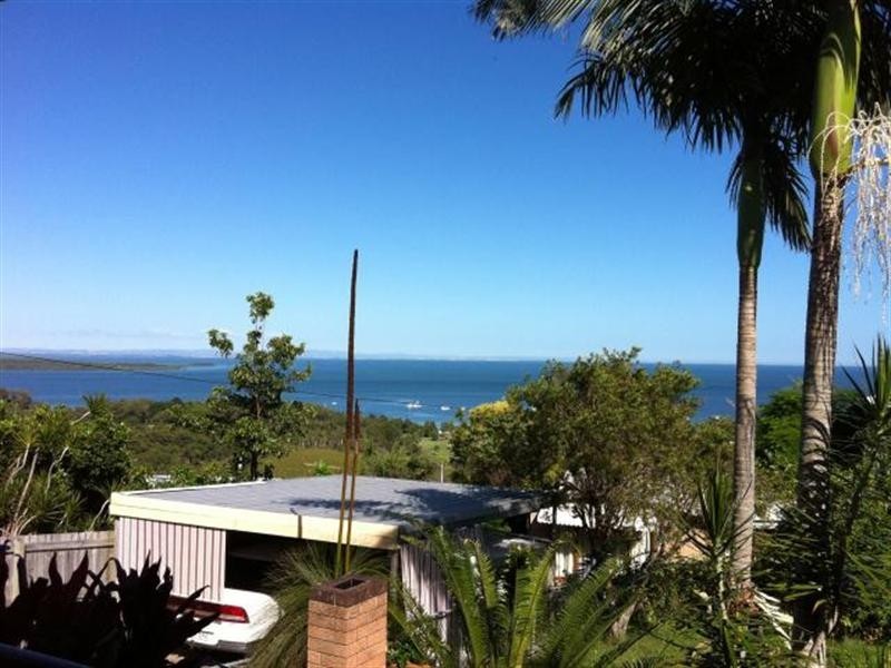 107 Rainbow Crescent, Dunwich QLD 4183