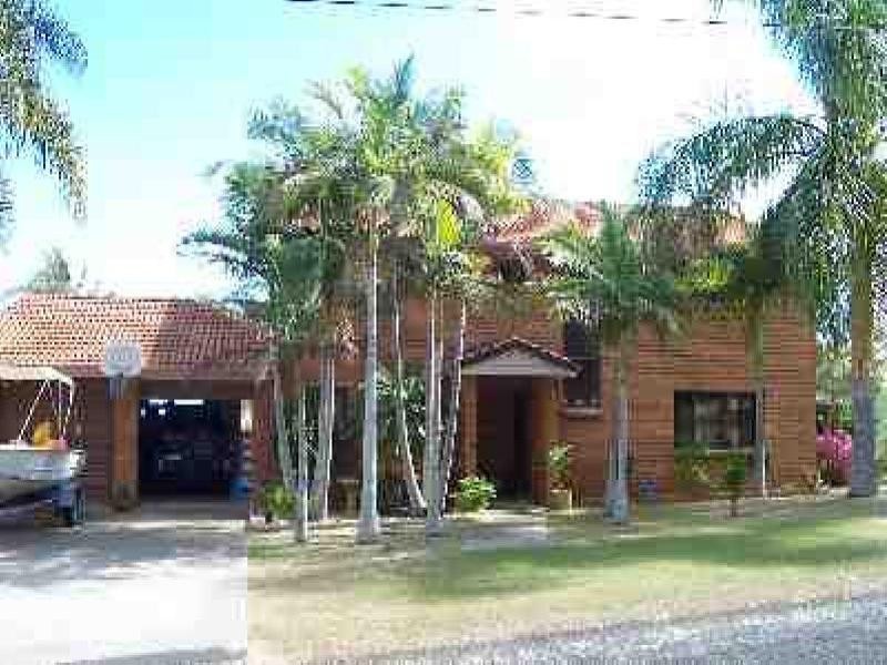 73 Rainbow Crescent, Dunwich QLD 4183