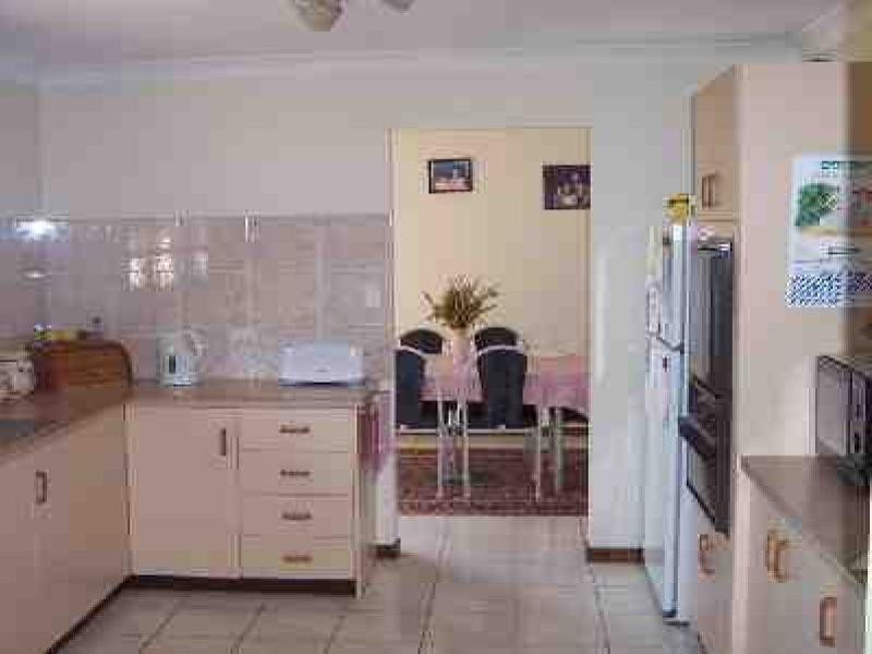 73 Rainbow Crescent, Dunwich QLD 4183