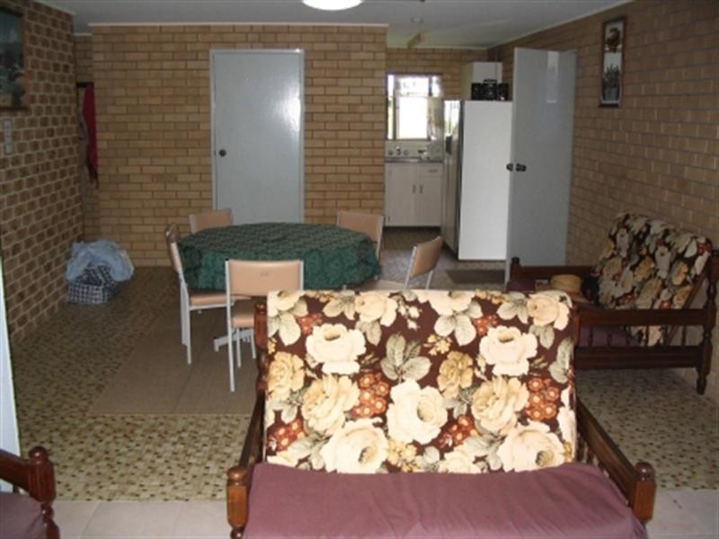 6 Ballow Street, Amity Point QLD 4183