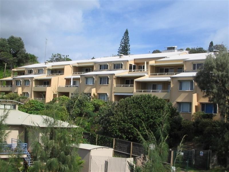 1-5 Samarinda Drive, Point Lookout QLD 4183