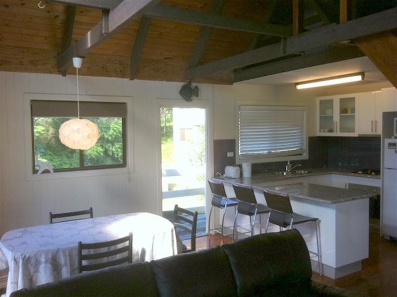 32 Cumming Parade, Point Lookout QLD 4183