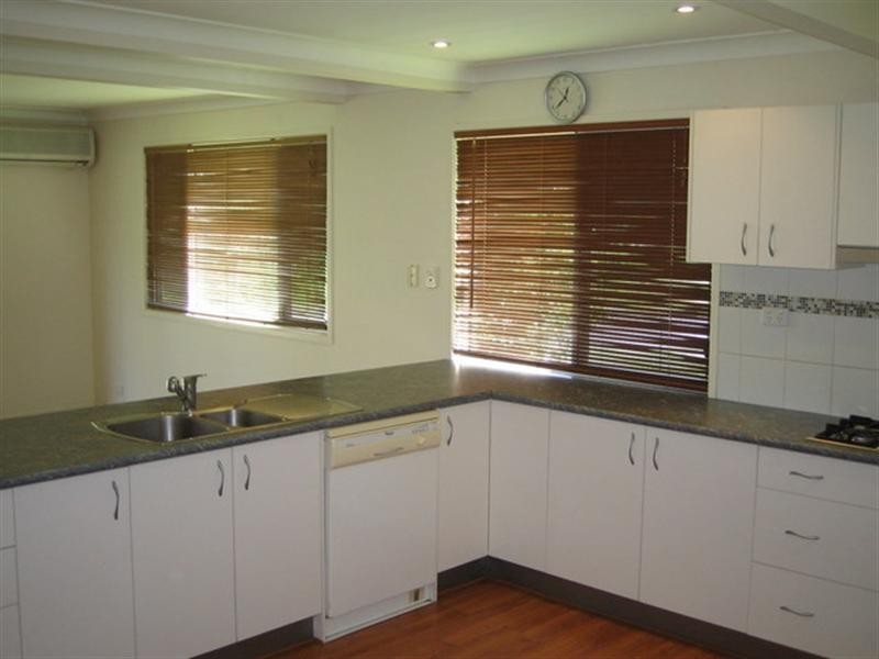 24 Barton Street, Dunwich QLD 4183