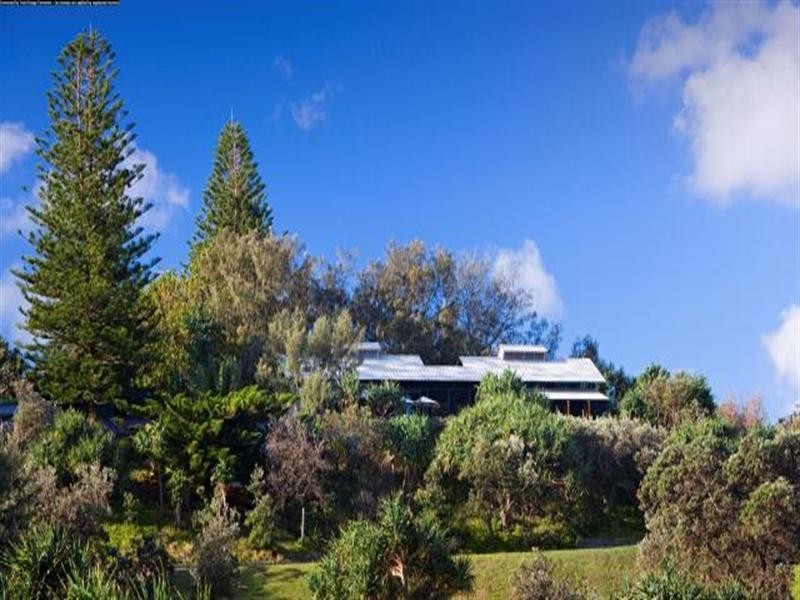 1 North Lane, Point Lookout QLD 4183