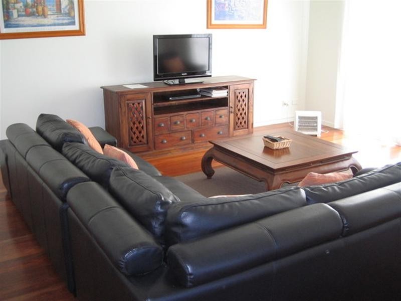 16 Cumming Parade, Point Lookout QLD 4183