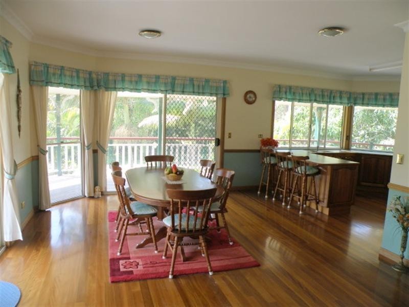 2 Old Ballow Street, Amity Point QLD 4183