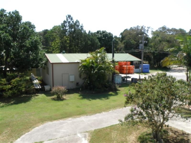 2 Old Ballow Street, Amity Point QLD 4183