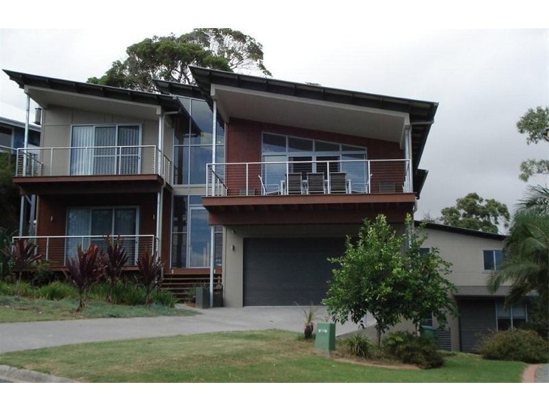 56 Tramican Street, Point Lookout QLD 4183