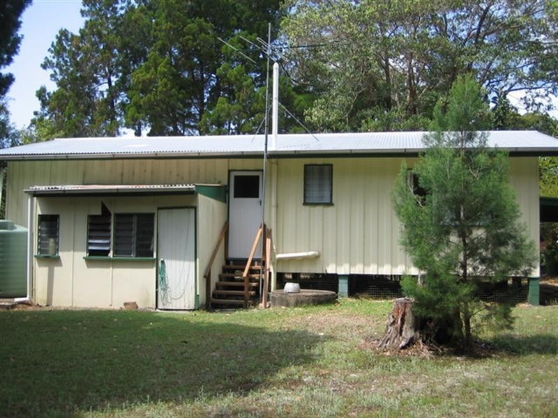 11 Sovereign Road, Amity Point QLD 4183