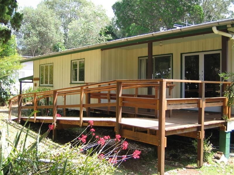 11 Sovereign Road, Amity Point QLD 4183