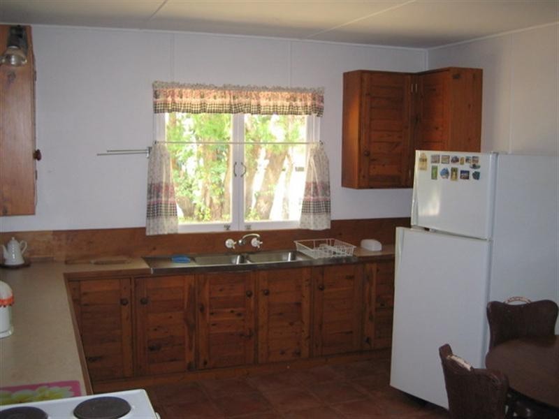 11 Sovereign Road, Amity Point QLD 4183