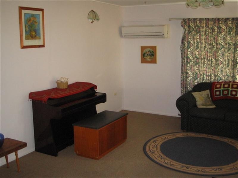 11 Sovereign Road, Amity Point QLD 4183