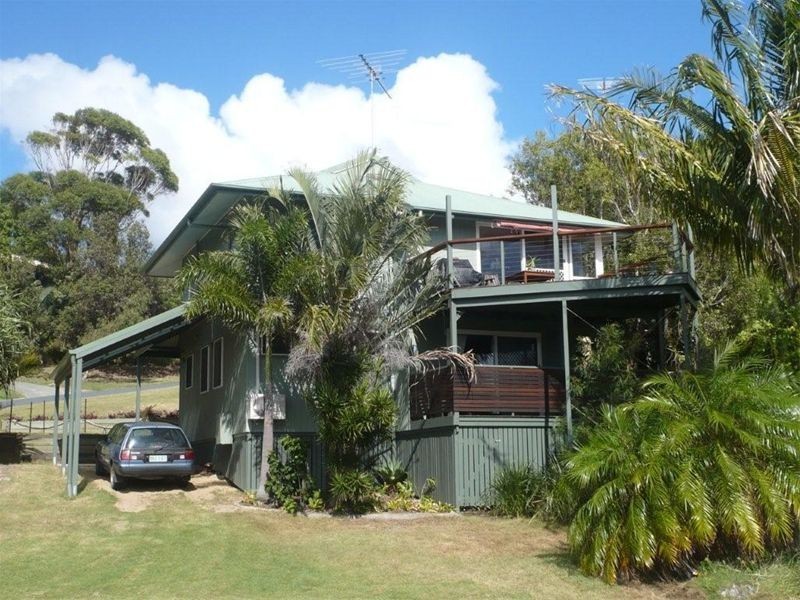 49 Cumming Parade, Point Lookout QLD 4183