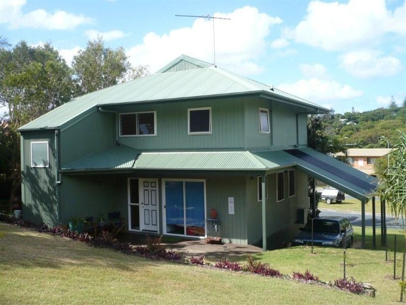 49 Cumming Parade, Point Lookout QLD 4183