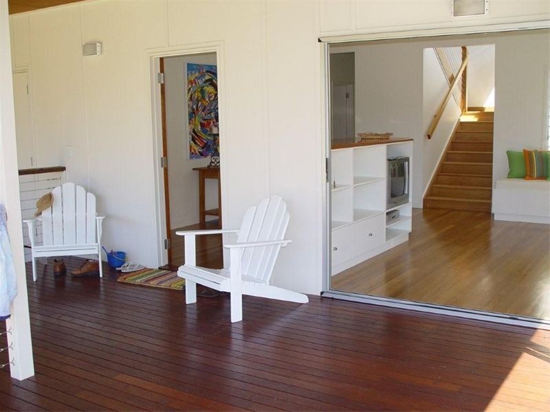 10 Bambara Street, Point Lookout QLD 4183