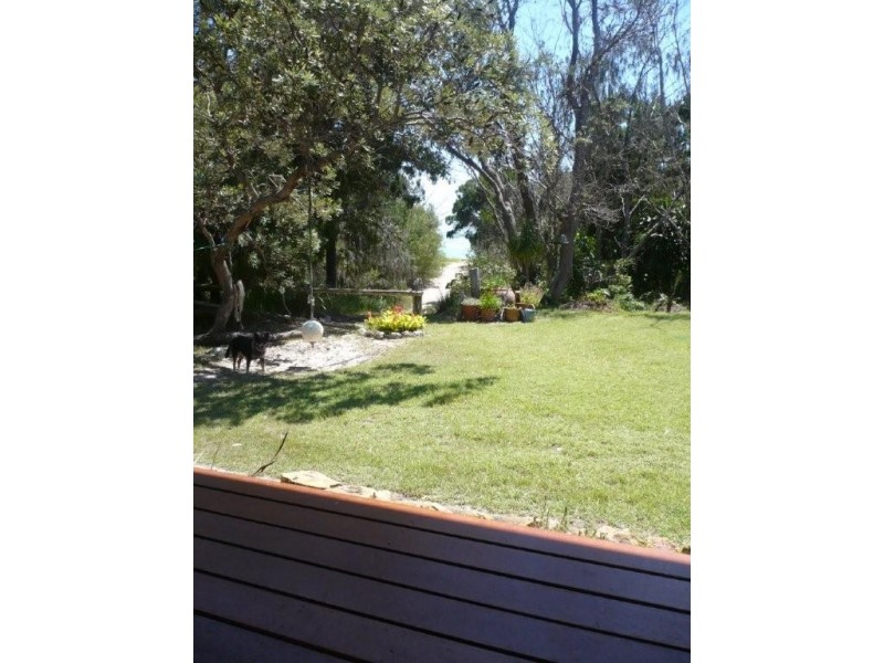 7 Macland Street, Amity Point QLD 4183