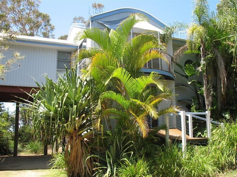 81 Tramican Street, Point Lookout QLD 4183