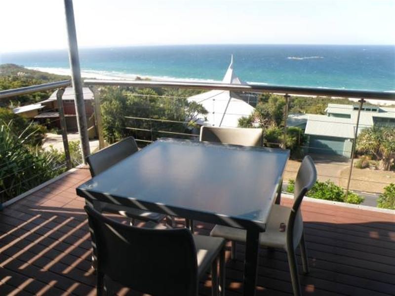 8/6 CUMMING Parade, Point Lookout QLD 4183