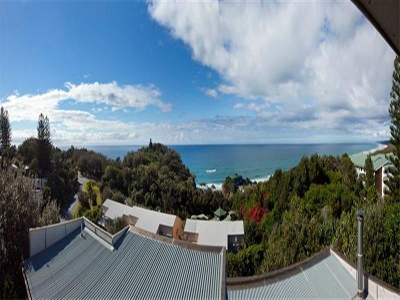 6 Samarinda Drive, Point Lookout QLD 4183