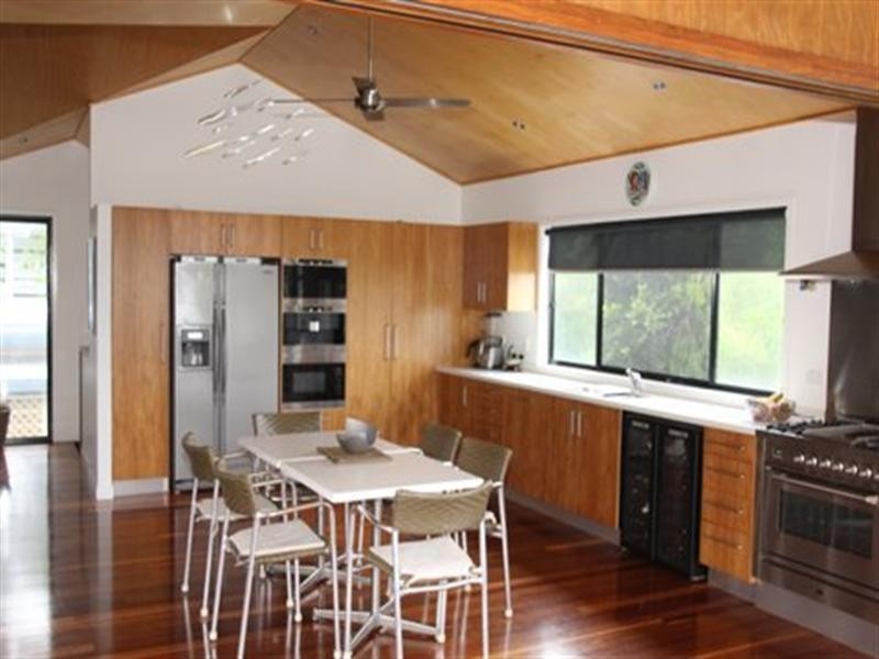 17 Bambara Street, Point Lookout QLD 4183