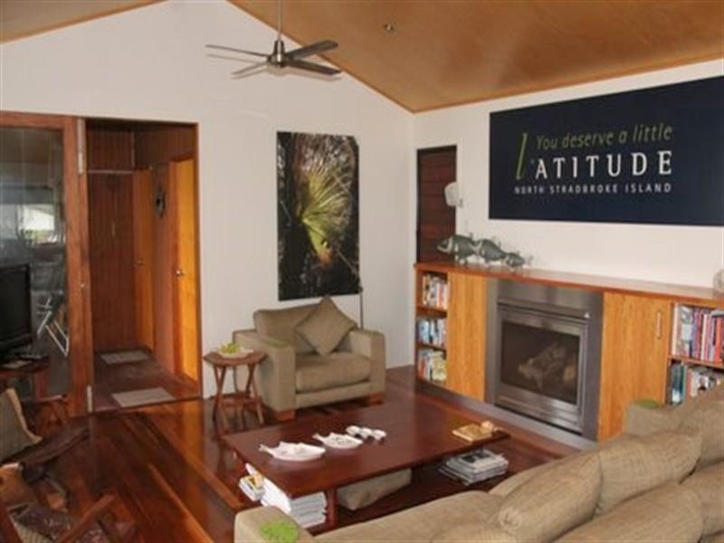 17 Bambara Street, Point Lookout QLD 4183