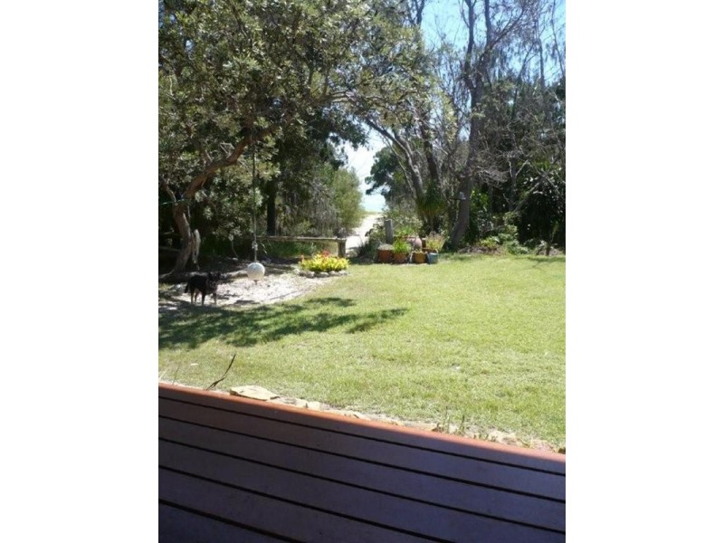 7 Macland Street, Amity Point QLD 4183