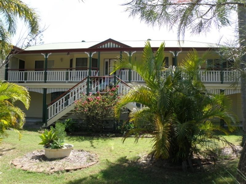 2 Old Ballow Street, Amity Point QLD 4183