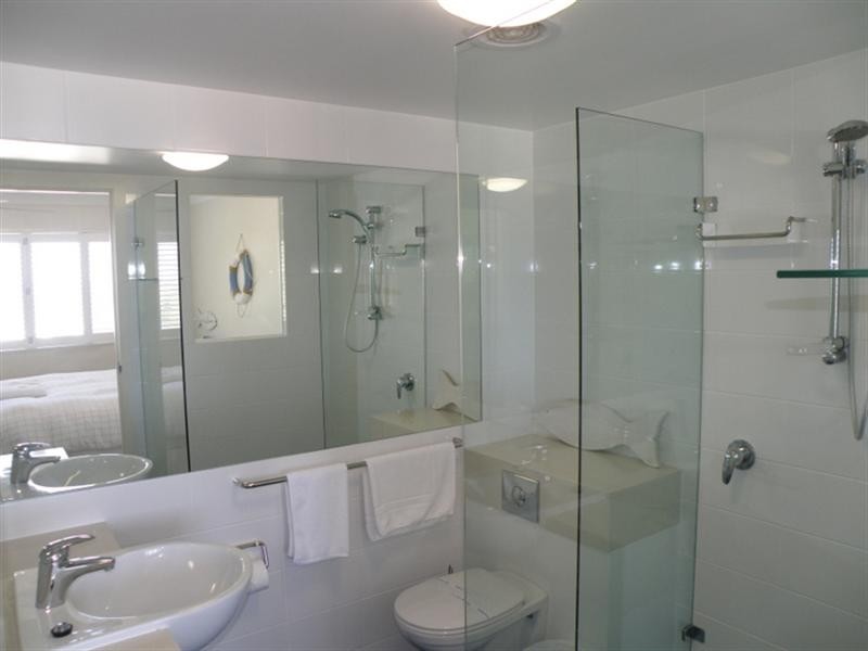 12/1-5 Samarinda Drive, Point Lookout QLD 4183