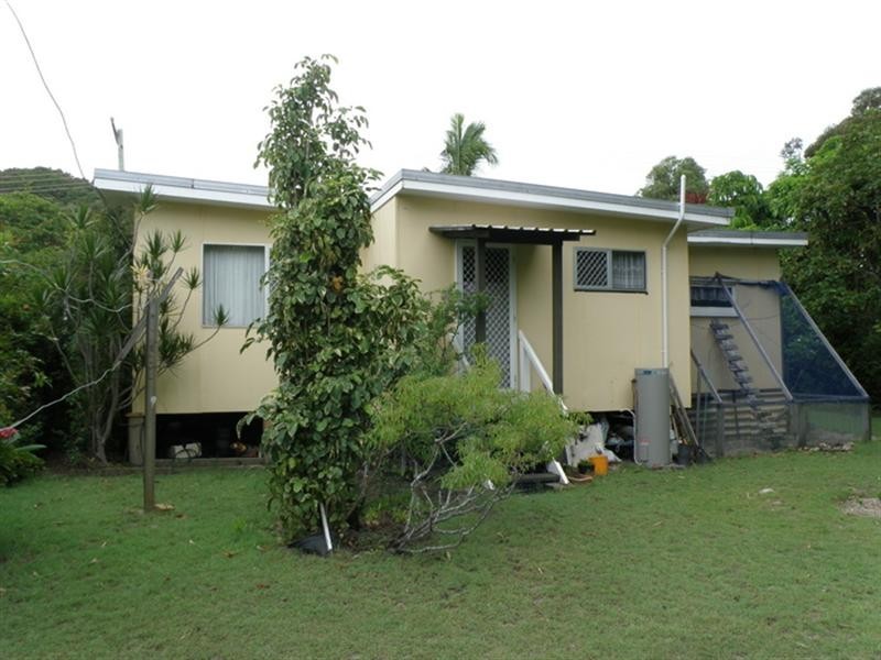 124 Dickson Way, Point Lookout QLD 4183