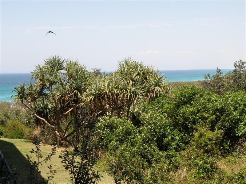 4/11 SAMARINDA Drive, Point Lookout QLD 4183