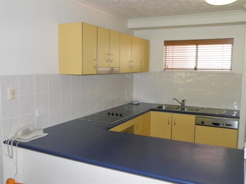 4/11 SAMARINDA Drive, Point Lookout QLD 4183