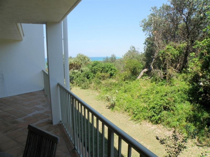 4/11 SAMARINDA Drive, Point Lookout QLD 4183