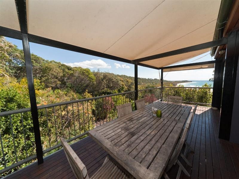 6 Billa Street, Point Lookout QLD 4183