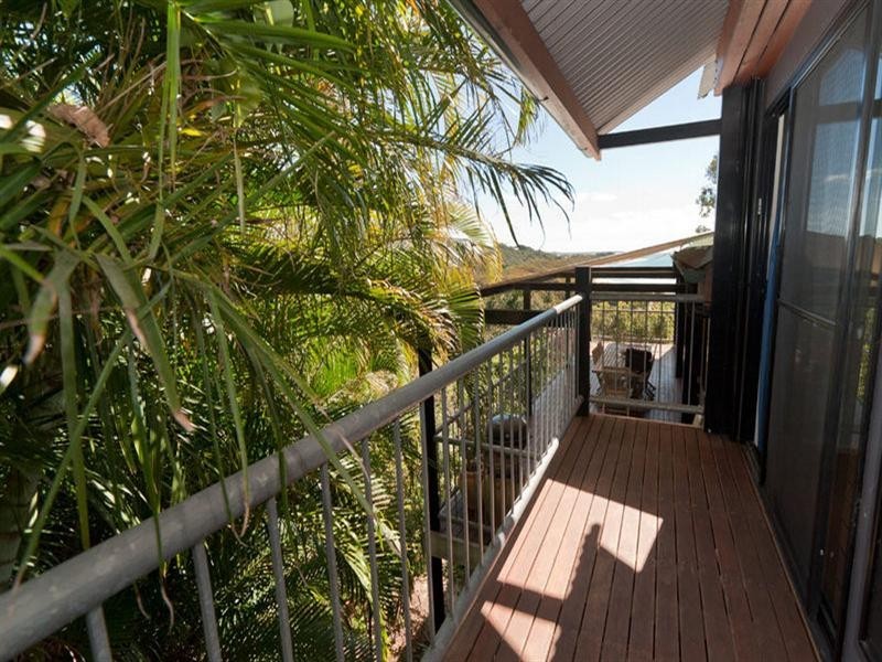 6 Billa Street, Point Lookout QLD 4183