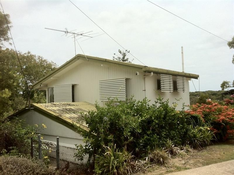 32 Booran Street, Point Lookout QLD 4183