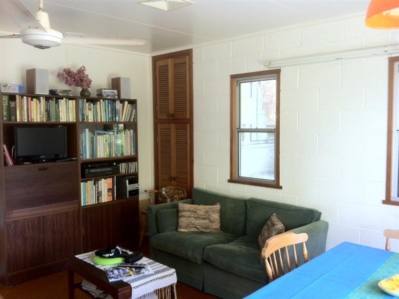 32 Booran Street, Point Lookout QLD 4183