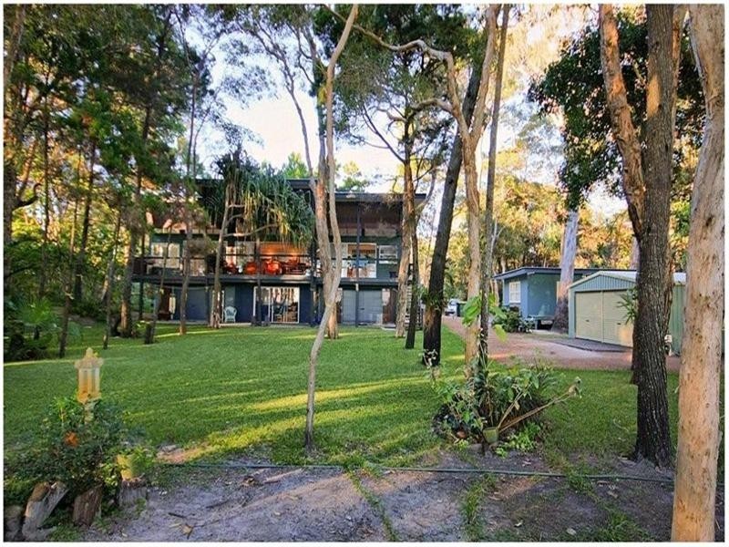 10 Old Ballow Street, Amity Point QLD 4183