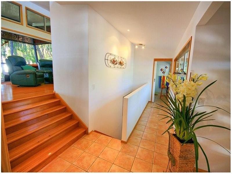 10 Old Ballow Street, Amity Point QLD 4183