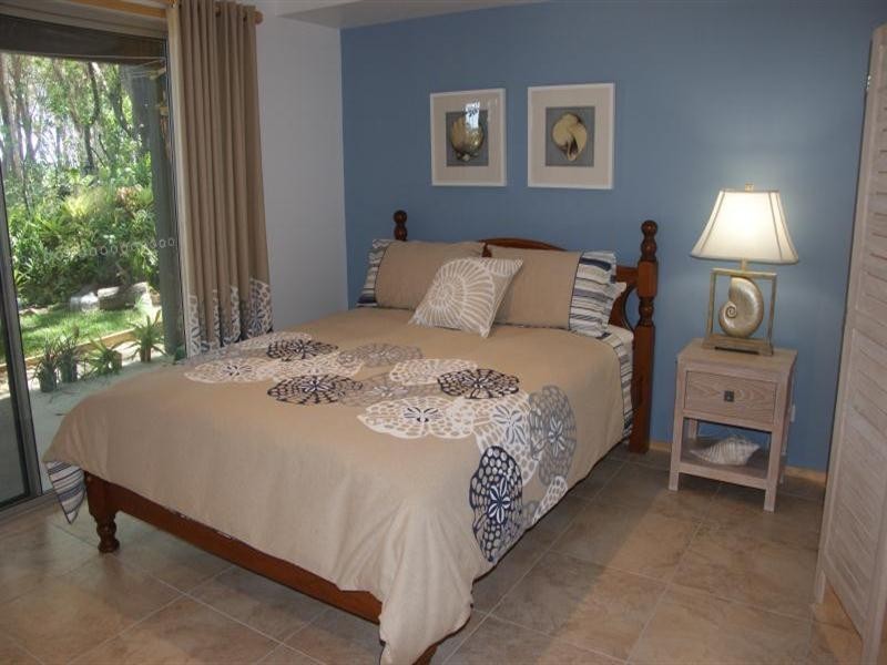 10 Old Ballow Street, Amity Point QLD 4183