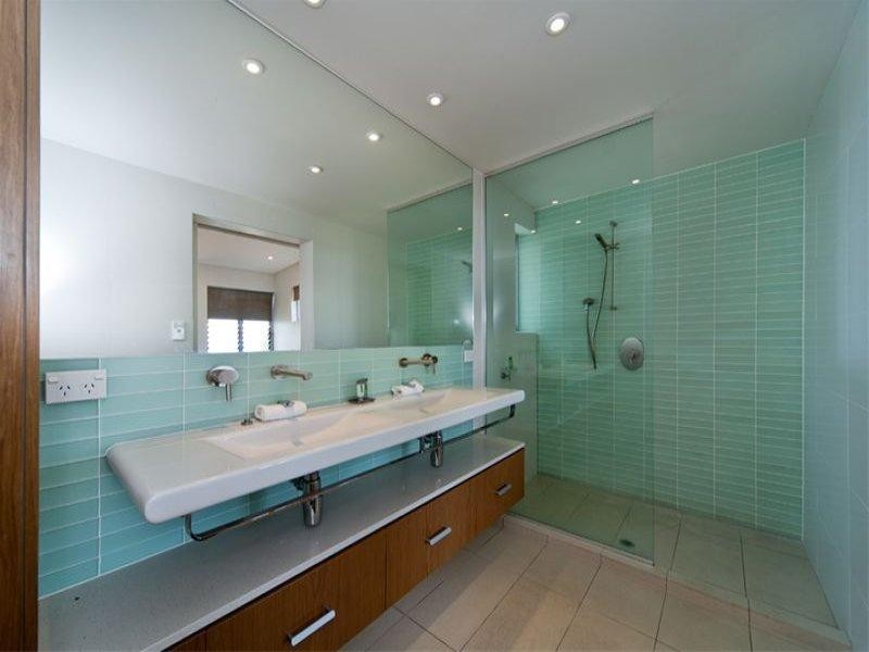 2/158 Dickson Way, Point Lookout QLD 4183