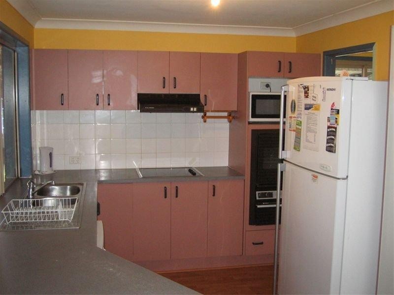 31 Gonzales Street, Amity Point QLD 4183