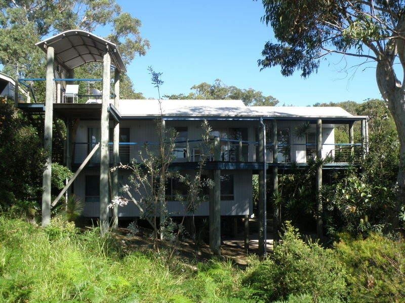 81 Tramican Street, Point Lookout QLD 4183