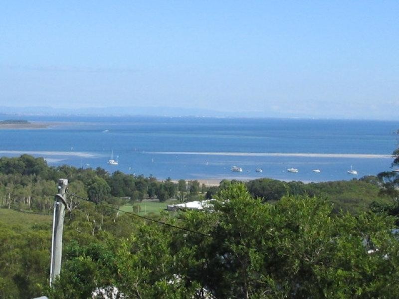 123 Rainbow Crescent, Dunwich QLD 4183