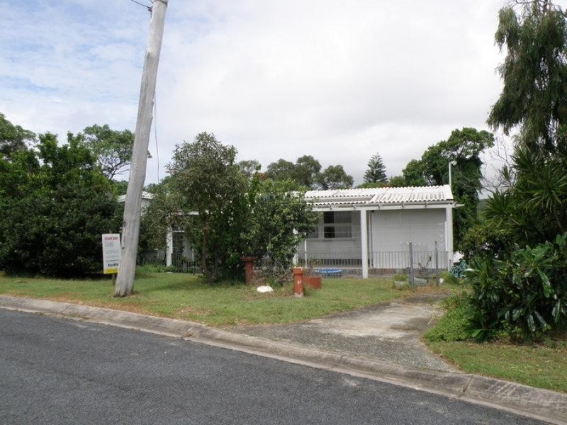16 Yarrong Road, Point Lookout QLD 4183