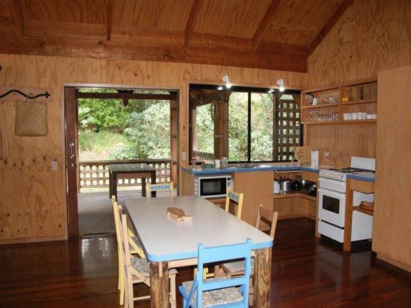 3 Bimba Street, Point Lookout QLD 4183