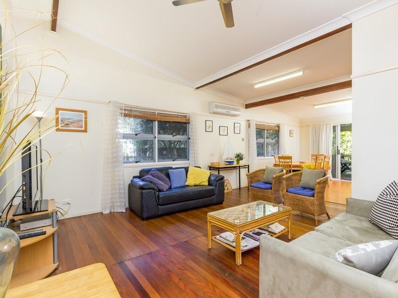 89 Mooloomba Road, Point Lookout QLD 4183